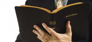 چرا باید کتاب مقدس را بخوانیم و مطالعه کنیم؟